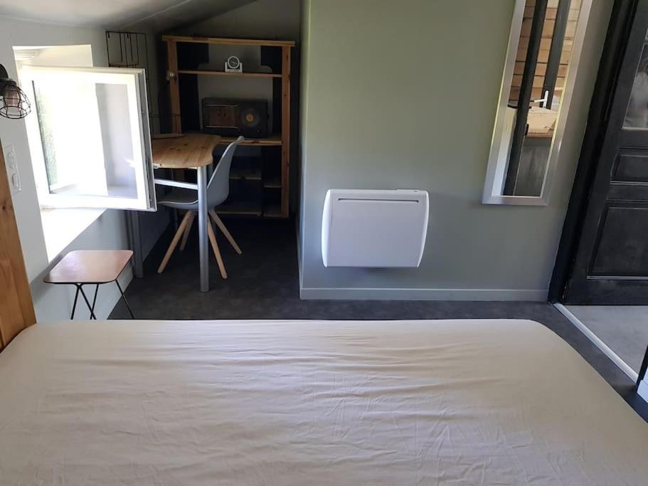 Petite Maison Type Loft En Plein Bourg D'Ambazac Екстер'єр фото